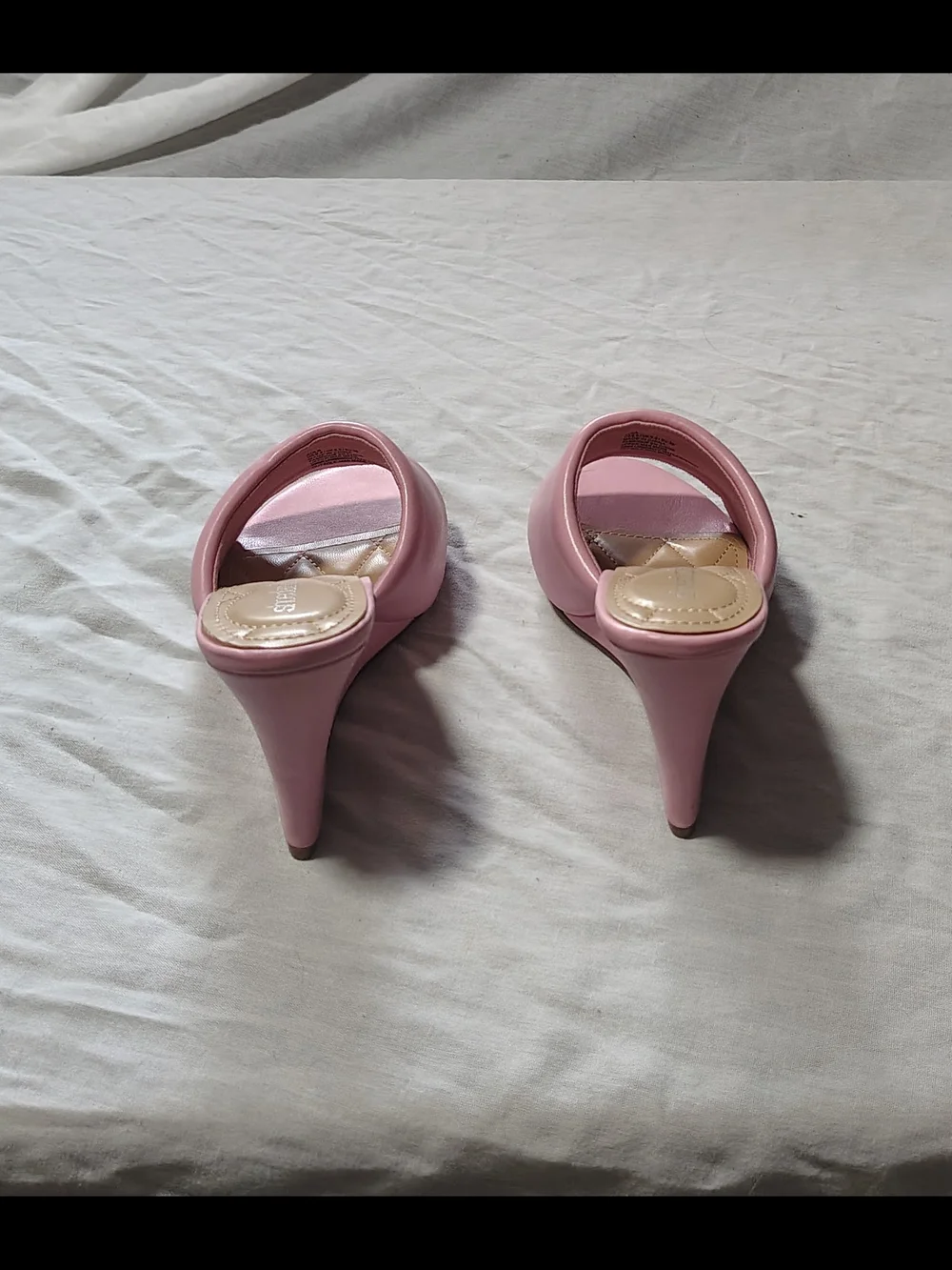 Ladies Size 8.5 Bubble Gum Pink Barbie Style 3